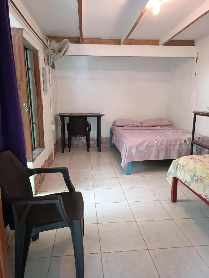 Cabinas Carol Pavones  Exterior foto