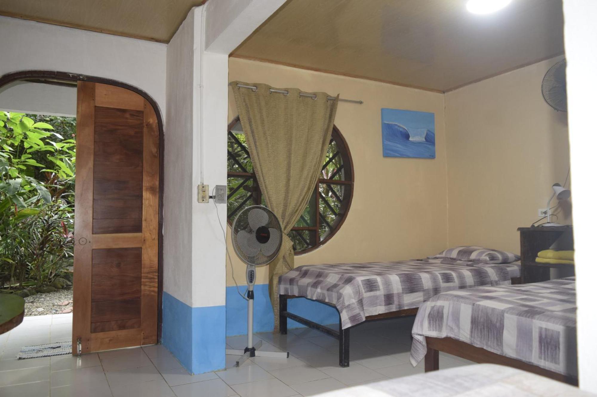 Cabinas Carol Pavones  Exterior foto