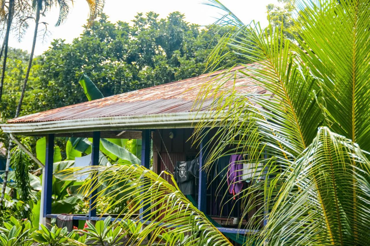 Cabinas Carol Pavones  Exterior foto